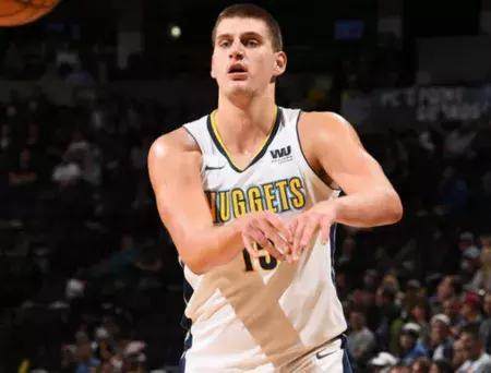 灯光下的盐 灯光下的盐