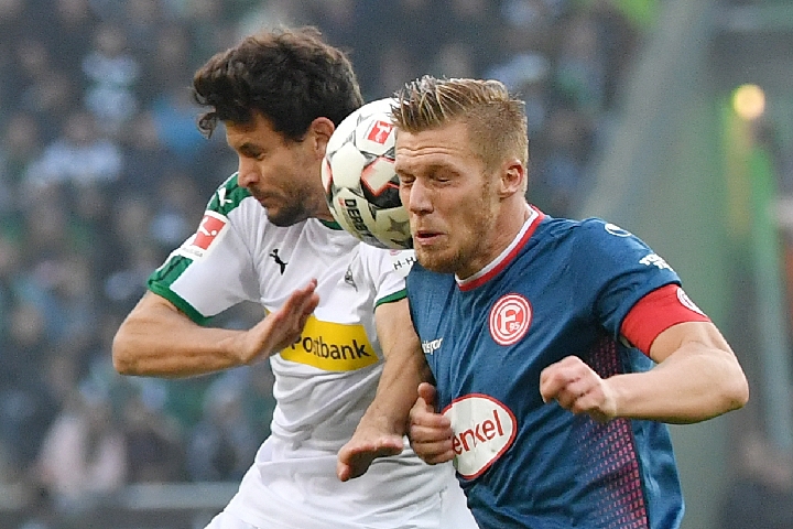 体育欧联杯1／4决赛次回合：止步8强 利物浦客场1-0亚特兰大