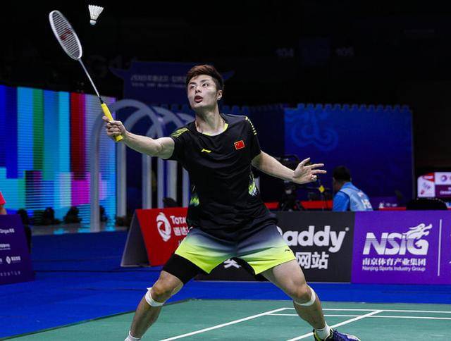 以攻势足球 以攻势足球