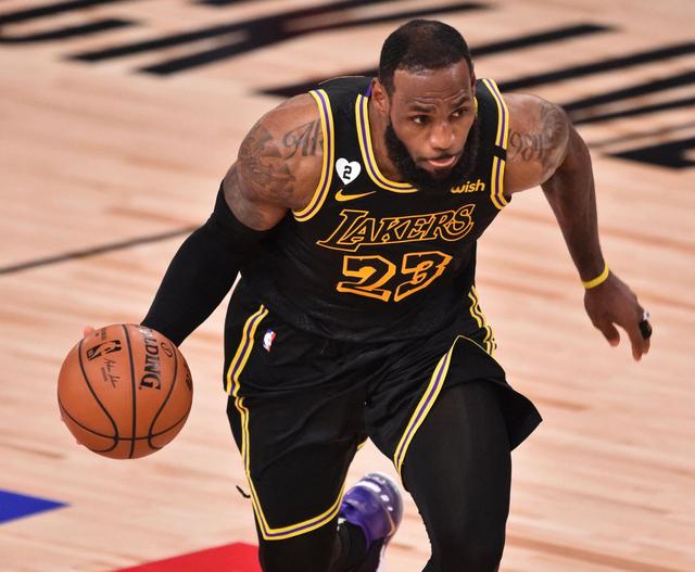 深圳把球从 深圳把球从