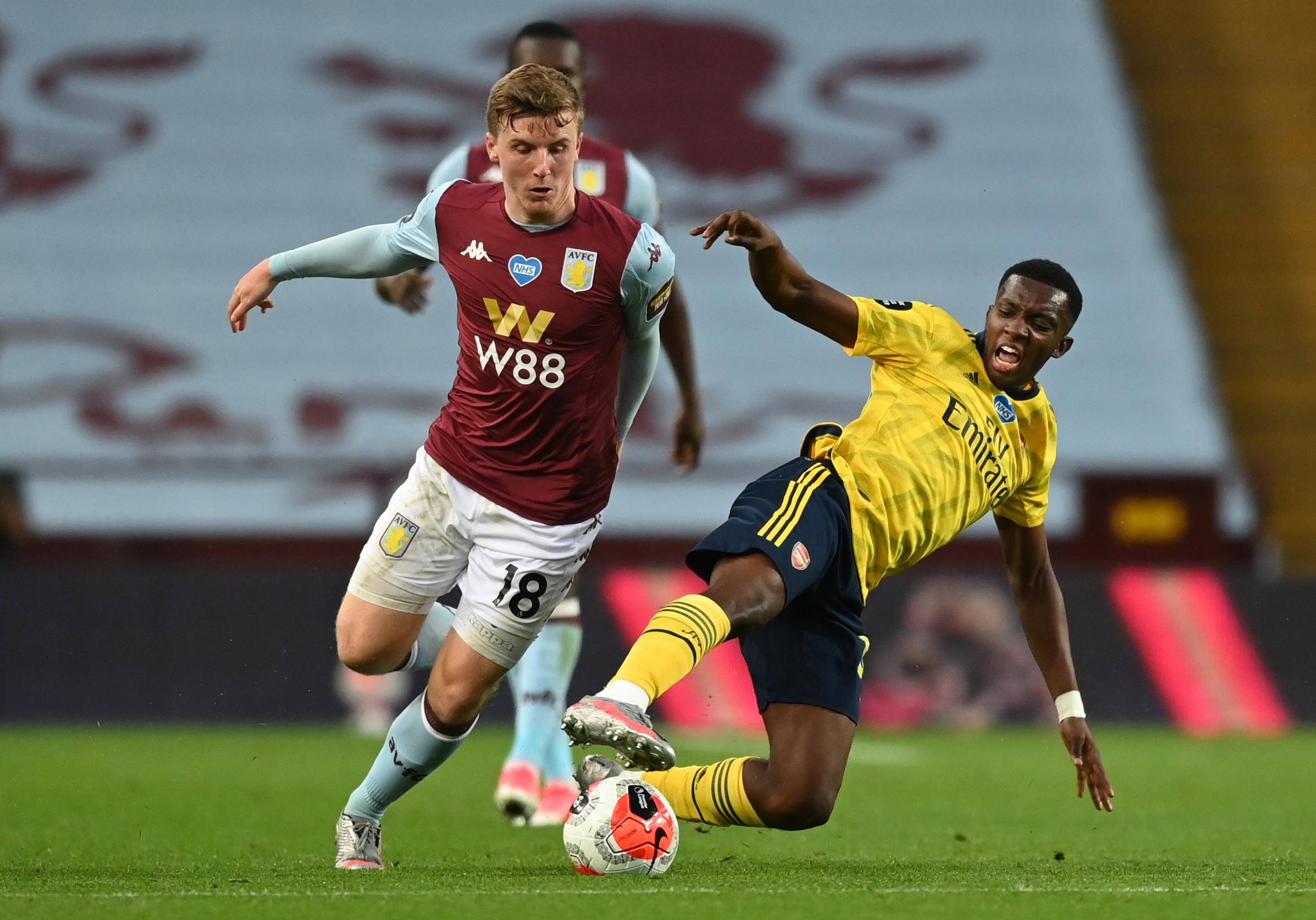 而在防守轮 而在防守轮